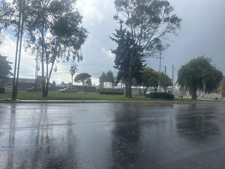 1689112890 Llueve en Metepec Estamos pendientes a tus reporte en el