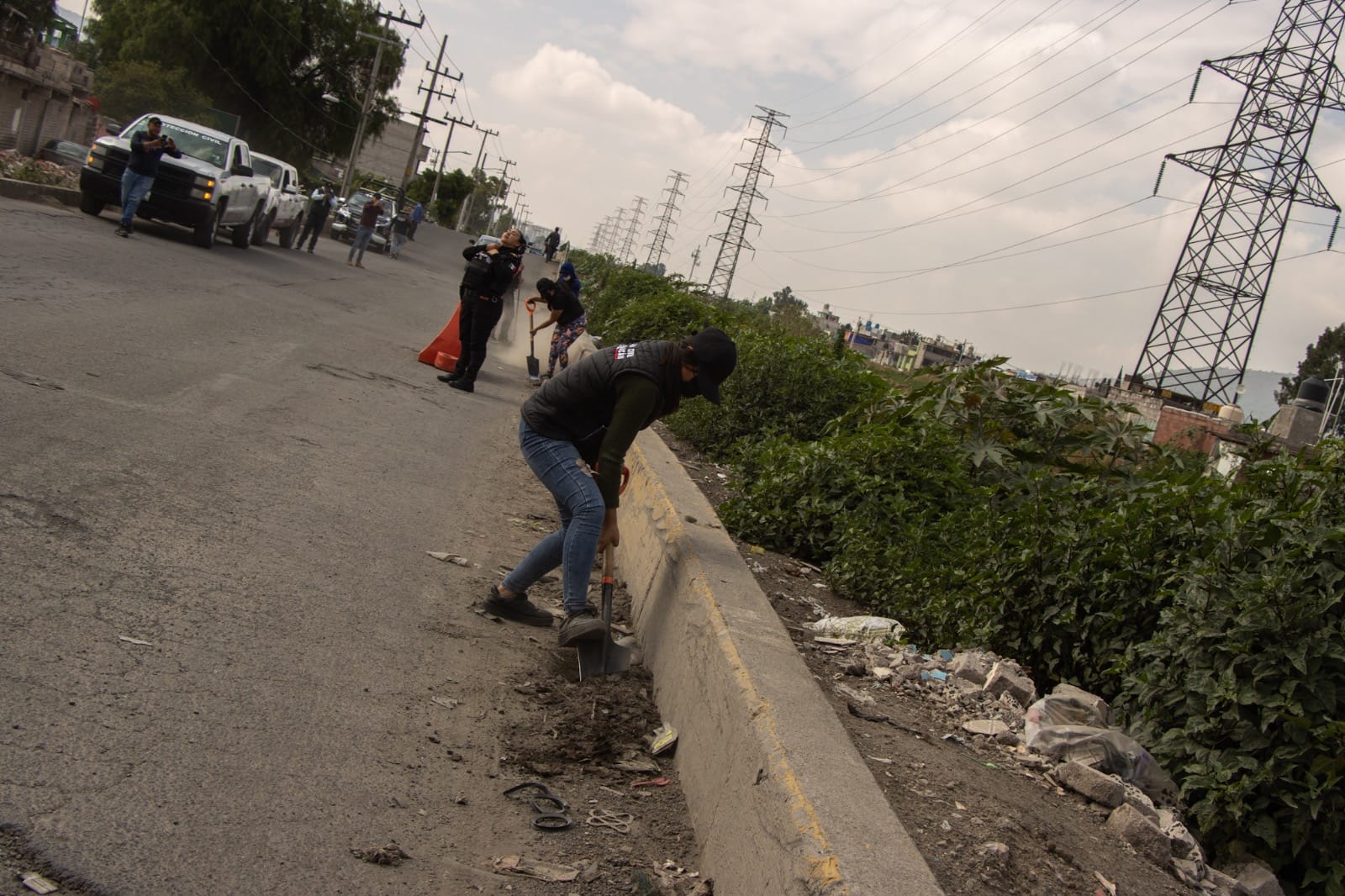 1690137663 549 SERVIDORES PUBLICOS DE CHIMALHUACAN REALIZAN JORNADA DE LIMPIEZA EN LIMITES