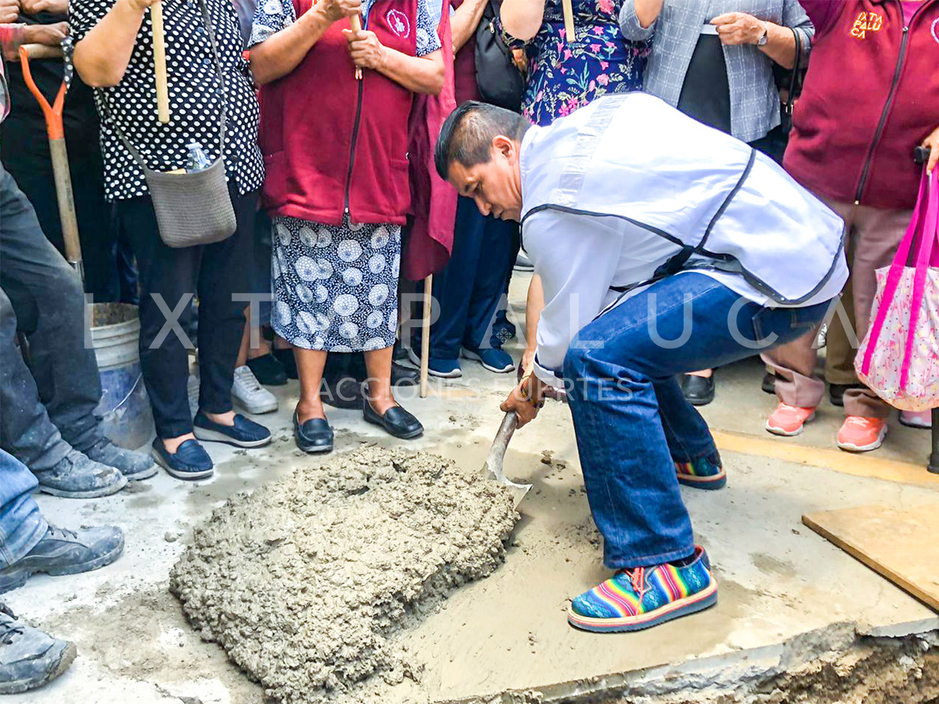 1690149304 755 Iniciamos la construccion de dos casas para las abuelitas y