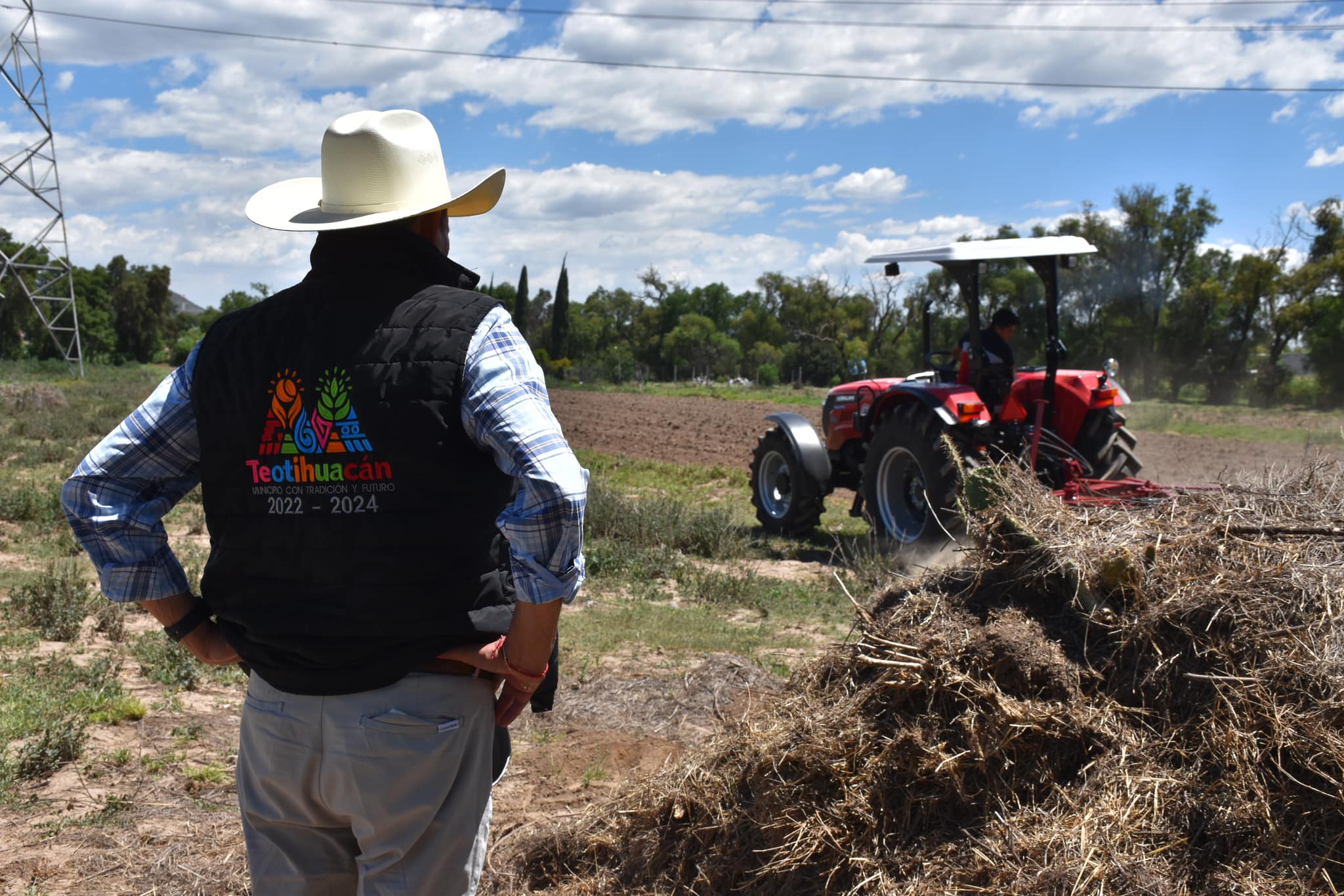 1690150764 495 En un recorrido por las comunidades del municipio el Presidente