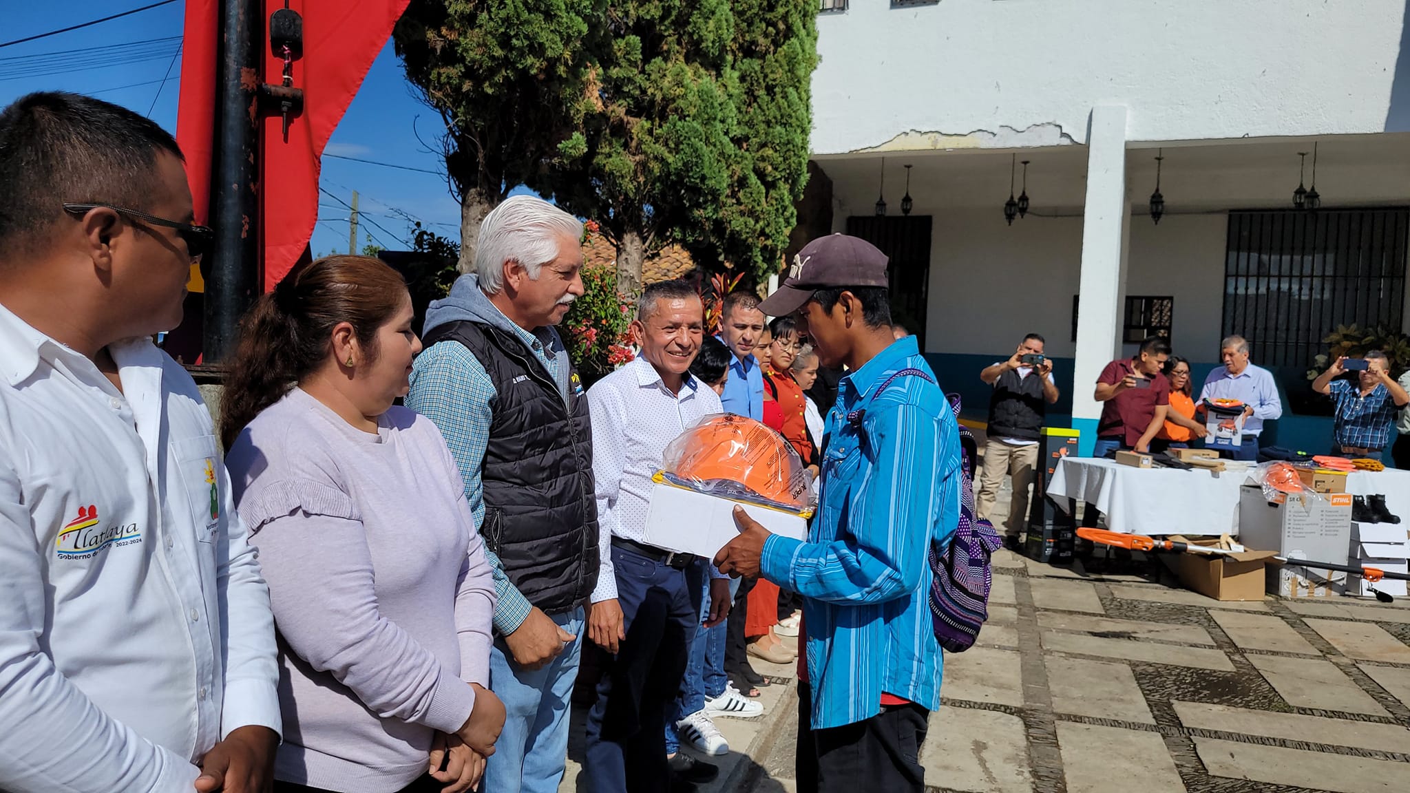 1690205302 279 Realizamos honores a nuestro emblema nacional