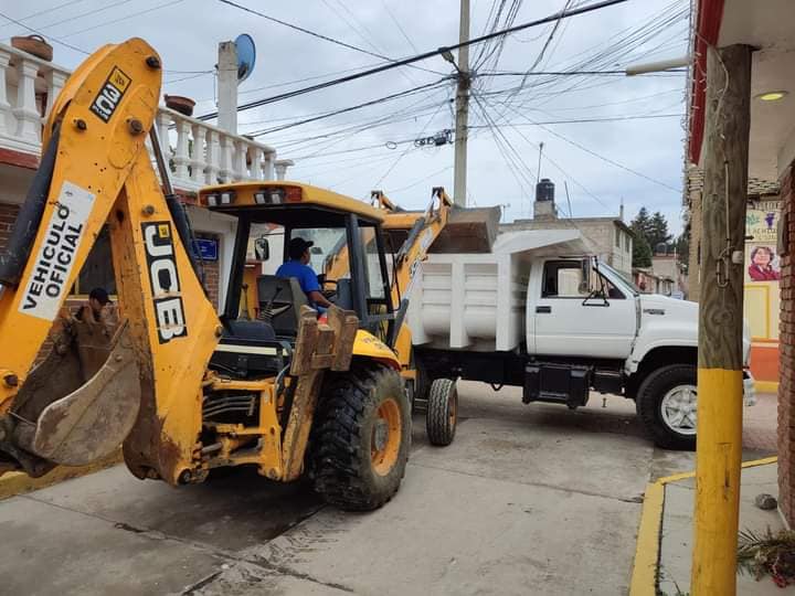 1690295100 275 RetiroDeEscombro El Gobierno Municipal realiza el retiro de escombro y