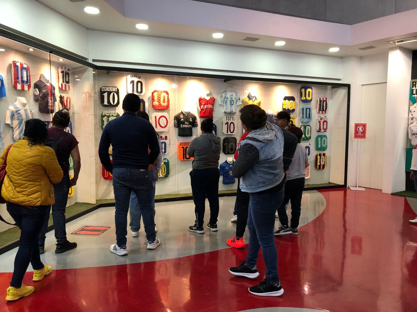 1690320865 549 CAMPEONAS DE LA LIGA FEMENIL VISITAN ESTADIO Y MUSEOS DE