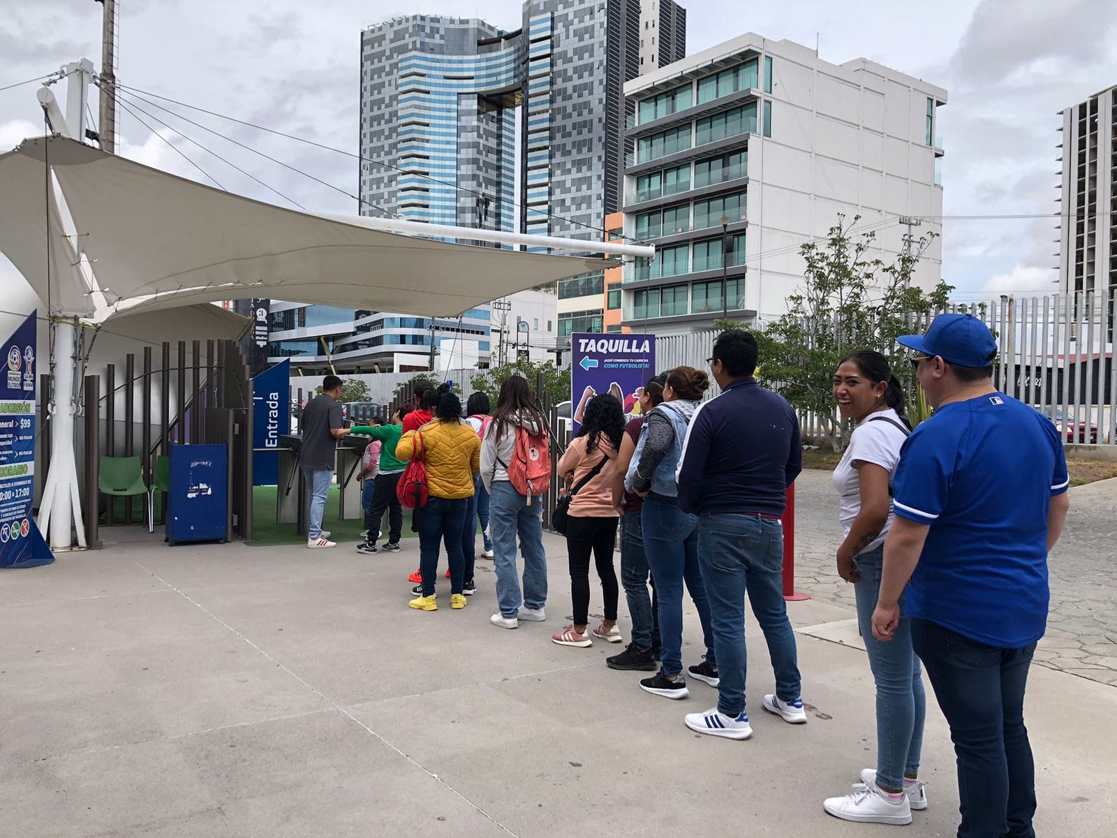 1690320875 6 CAMPEONAS DE LA LIGA FEMENIL VISITAN ESTADIO Y MUSEOS DE