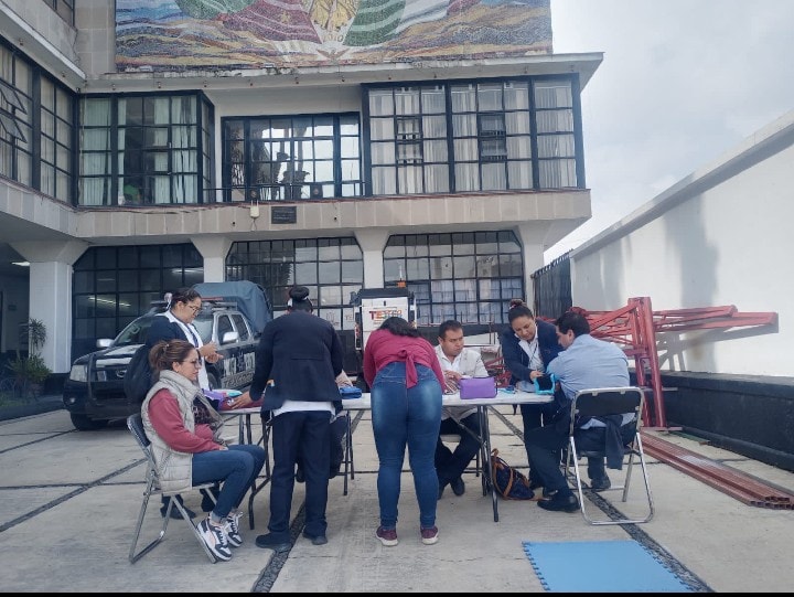 1690391603 151 Estudiantes de enfermeria del Colegio Lingony realizan chequeo de signos