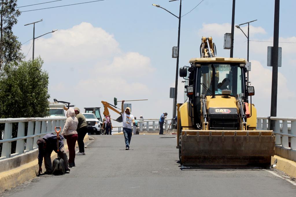 1690408266 350 GOBIERNO DE CHIMALHUACAN RETIRA DESECHOS DE DISTRIBUIDOR VIAL XOCHIACA OBRERISMO