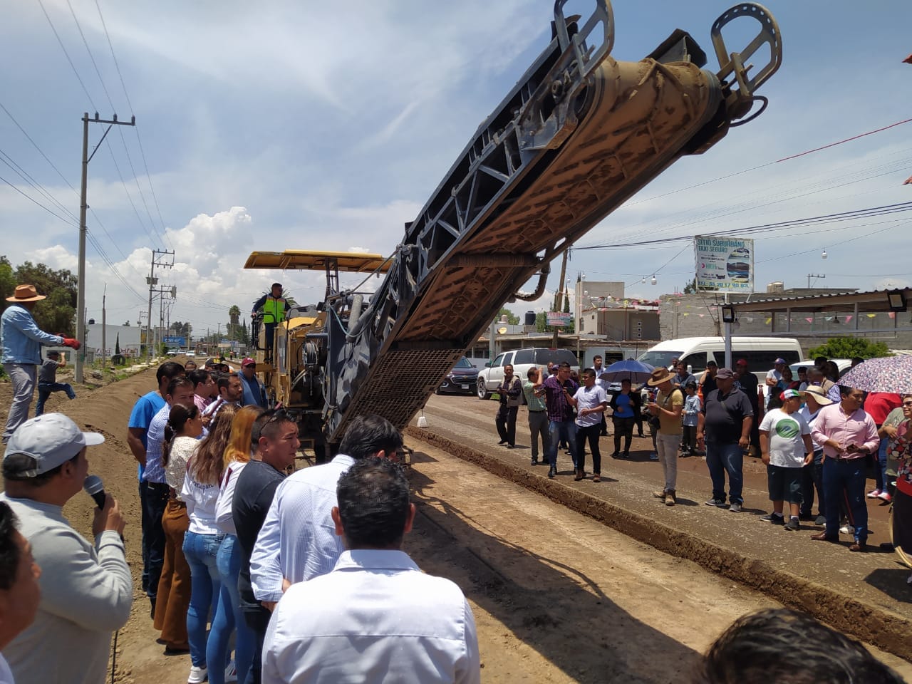 1690462149 49 INICIO DE OBRA EN AV JUAREZ XALTOCAN Queridas y queridos