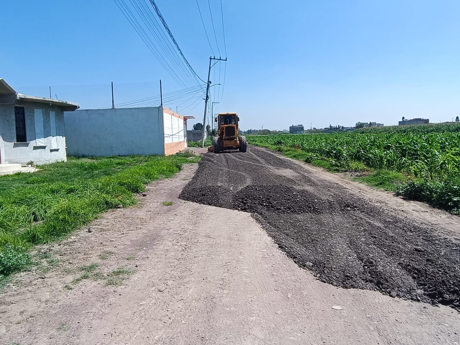 1690668626 823 Continua el trabajo de mantenimiento con material fresado hoy toco