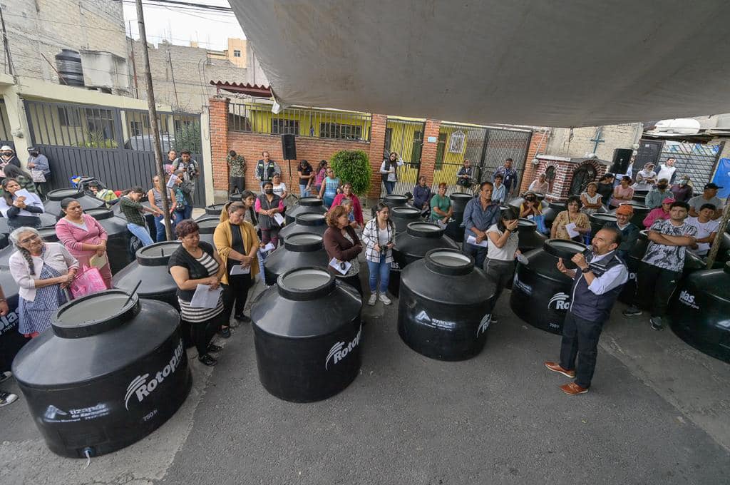 1690674738 345 En la Colonia Prados de Ixtacala 1 se hizo entrega