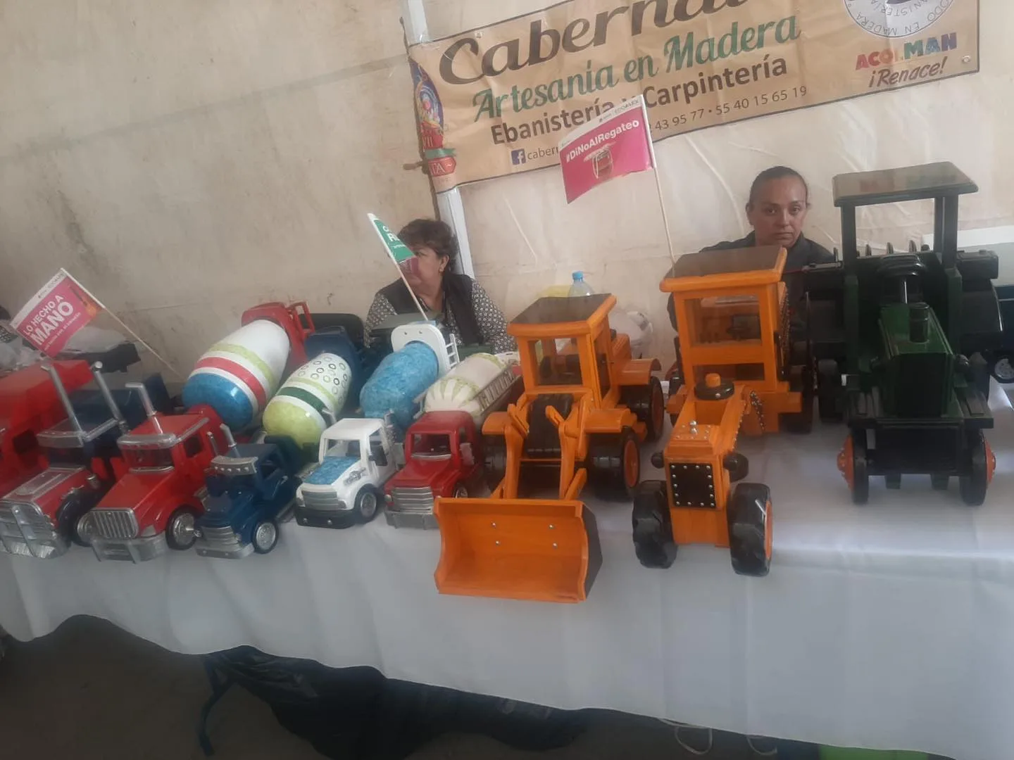 Artesanos muy talentosos y trabajadores de Temascalapa estuvieron presentes e jpg