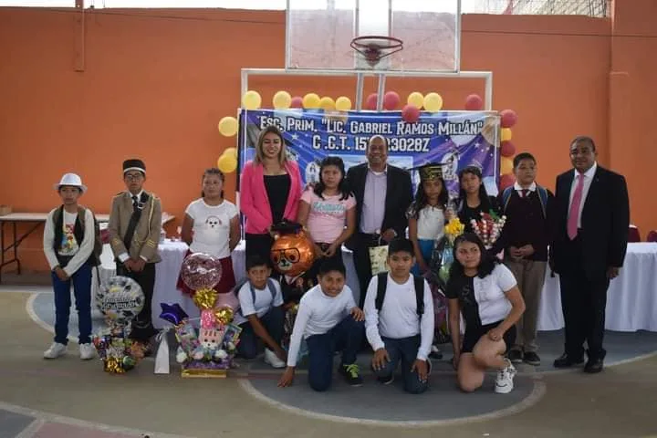 Clausura Escuela Primaria Lic Grabriel Ramos Millan Turno Vespertino jpg