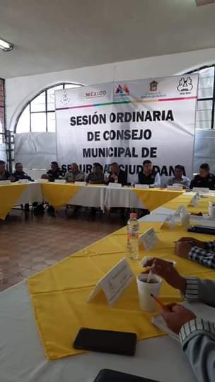 EL PRESIDENTE MUNICIPAL RAUL NAVARRO RIVERA ENCABEZO LA SESION ORDINARIA