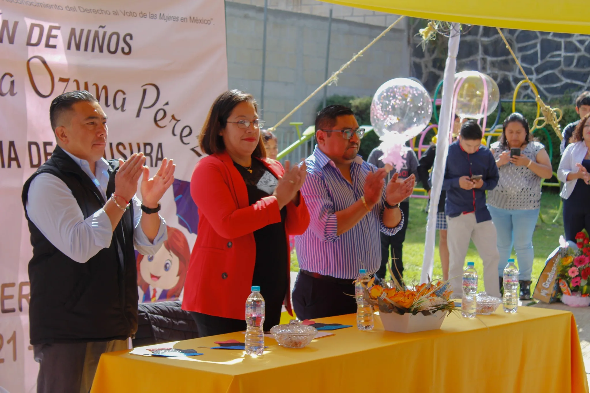 El objetivo de la educacion es el conocimiento no de jpg