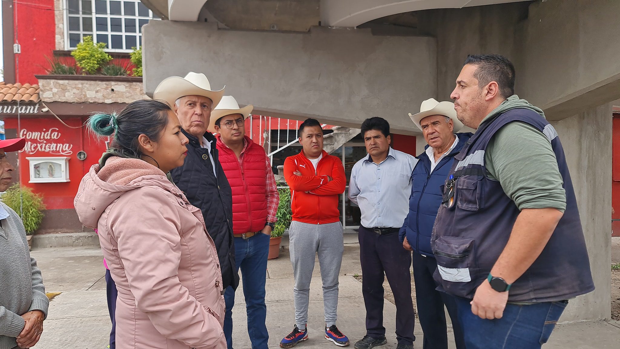 El presidente Municipal Jesus Cedillo Gonzalez acompanado del Diputado Federal