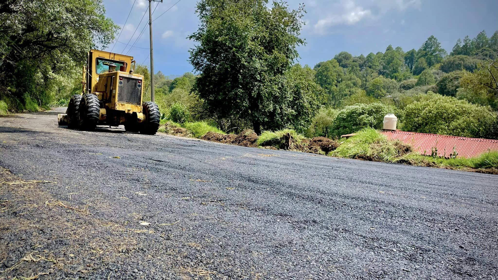 En coordinacion con la Junta Local de Caminos estamos rehabilitando