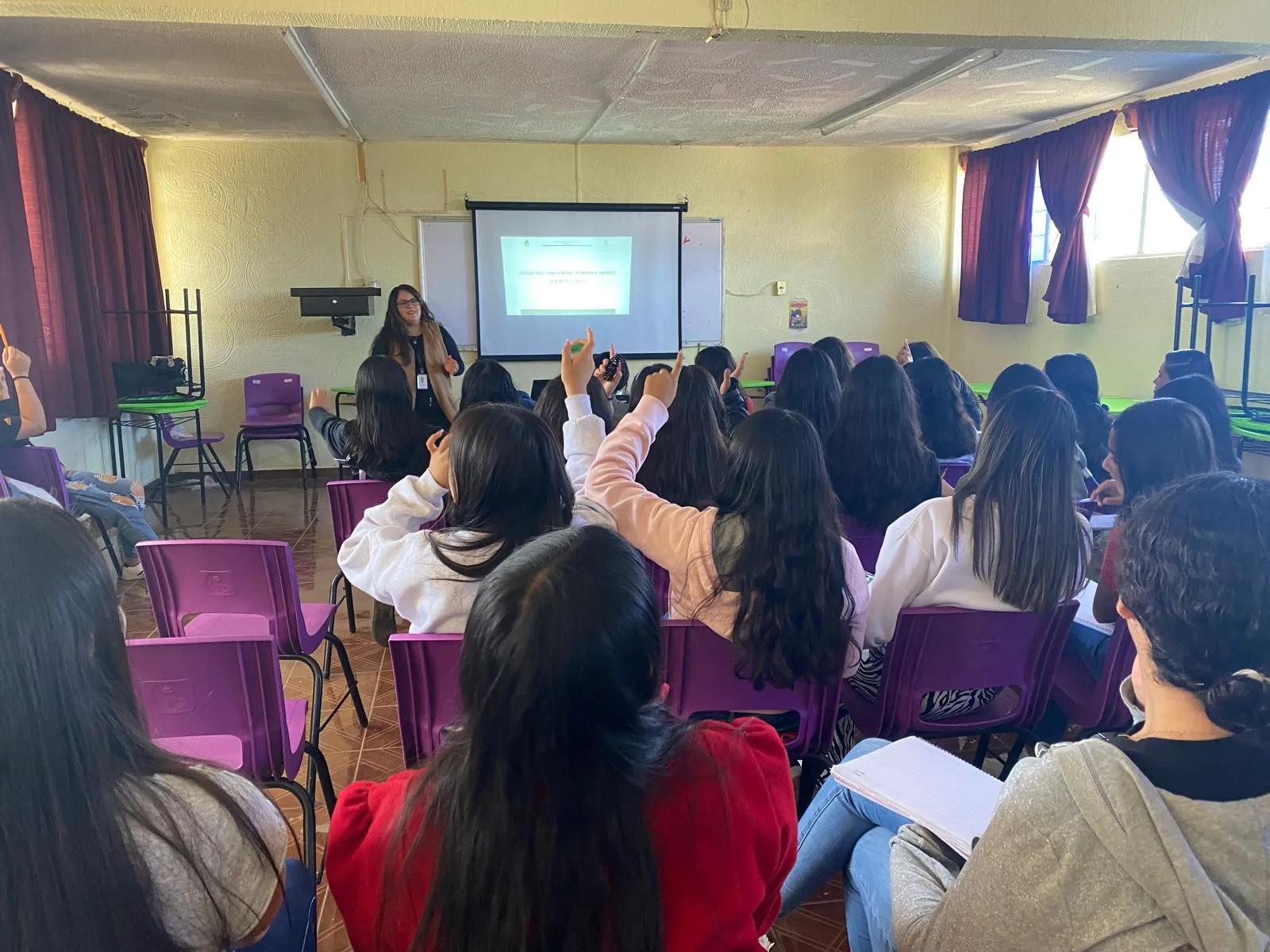 En la Escuela Secundaria Oficial No 55 Lic Benito Juarez jpg