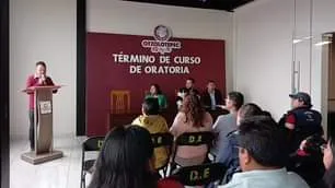 Inicia la entrega de reconocimientos y exposicion de los alumnos jpg