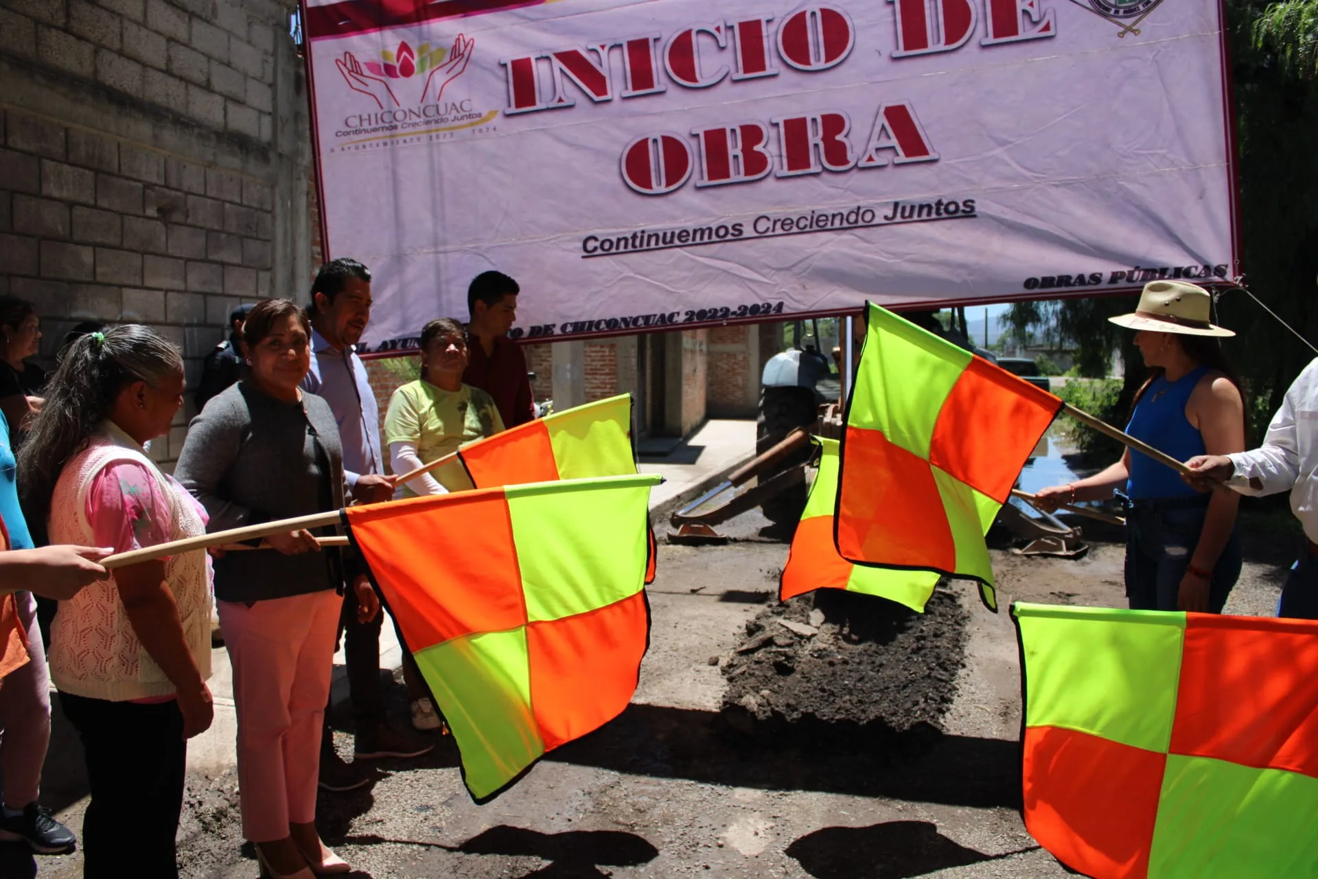 ¡Banderazo de arranque Estoy muy contenta por poder anunciar el jpg