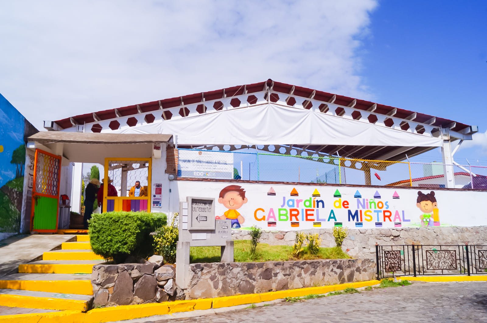 ¿Quien curso su nivel preescolar en el Jardin de Ninos