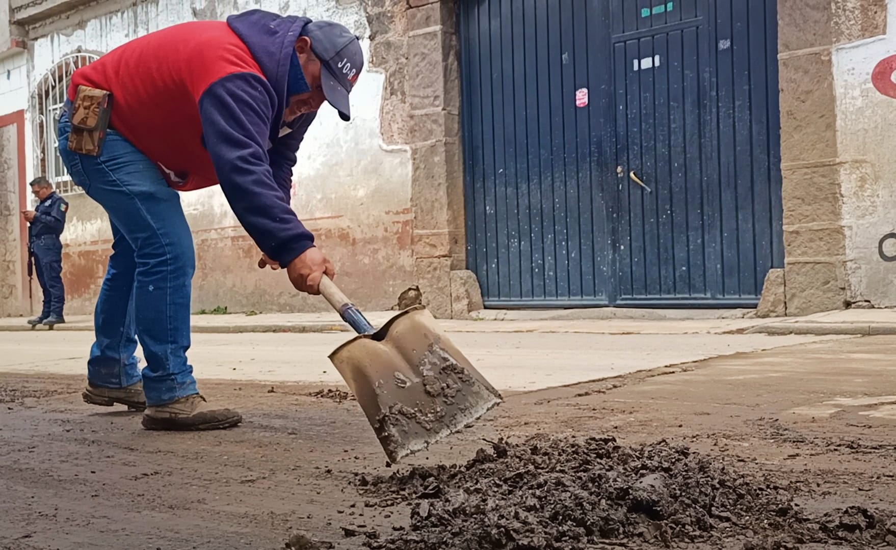 1690898710 409 Nuestro equipo de mantenimiento urbano se encuentra limpiando calles de