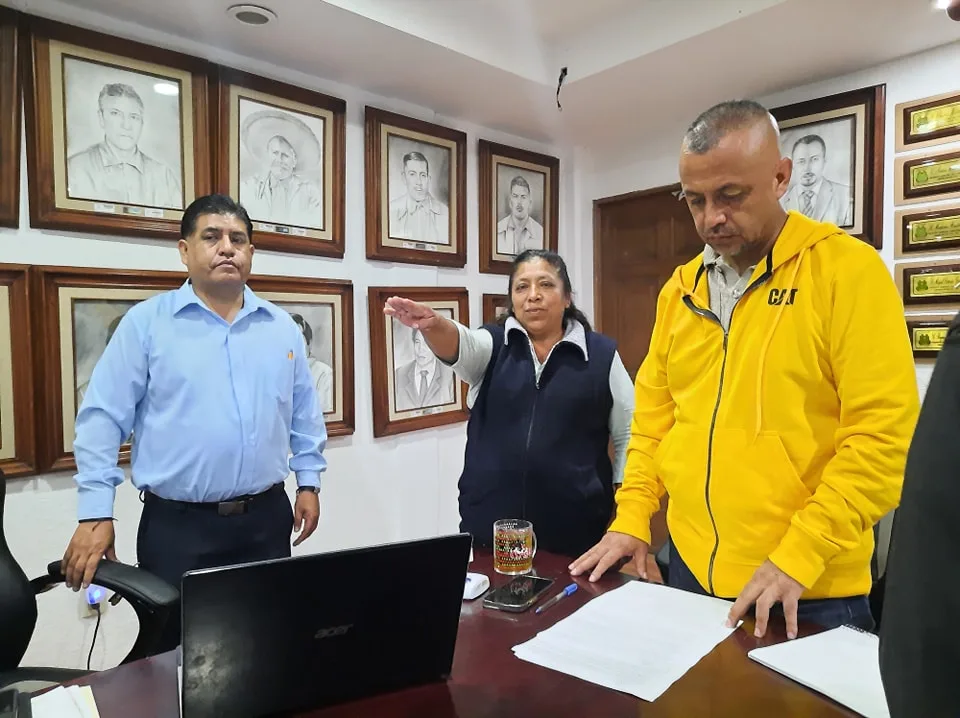 1690904658 MARTHA RODRIGUEZ AMARO RINDE PROTESTA COMO DELEGADA DE LA COLONIA jpg