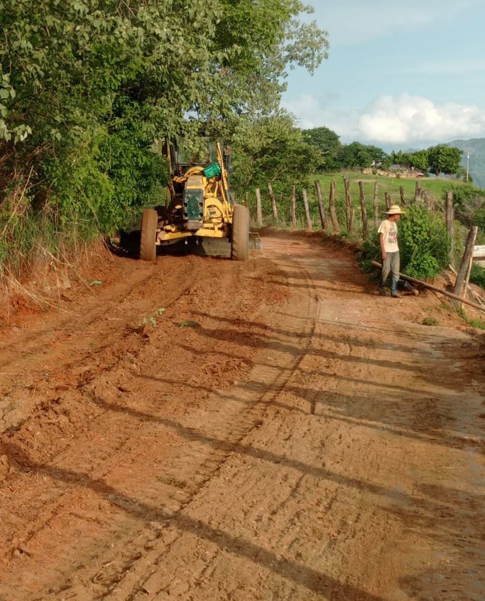 1690989273 436 Avanzamos en el acondicionamiento de la carretera hacia el Rio