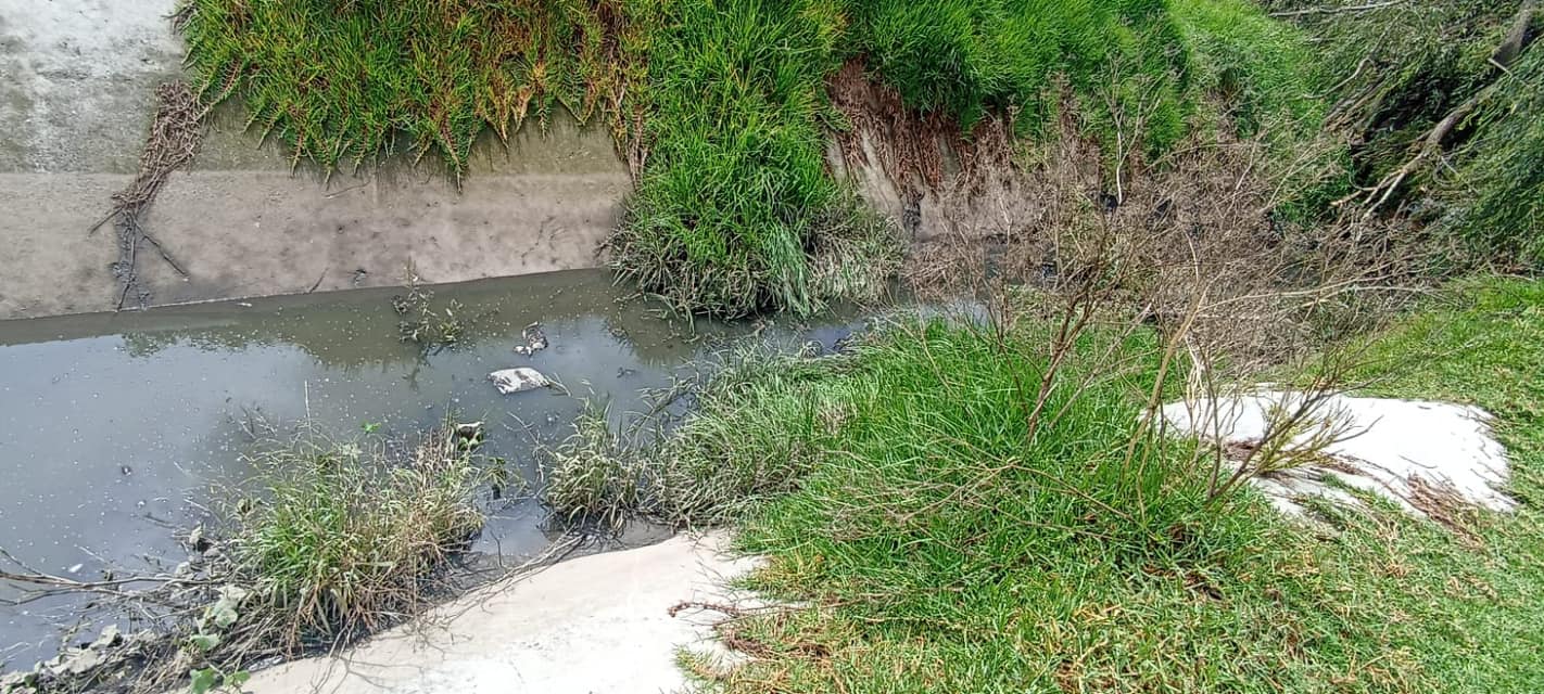 1691159841 69 Estamos trabajando en el canal de agua residual de la