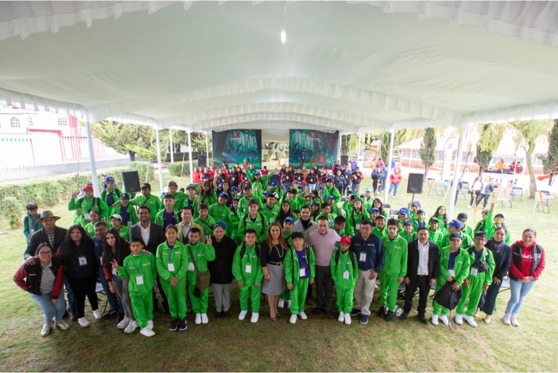 1691253345 163 ¡Que orgullo Recibimos por primera vez a estudiantes ganadores de