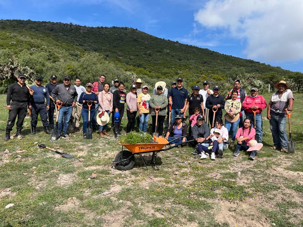 1691274578 690 Jornada de reforestacion en la Sierra Patlachique