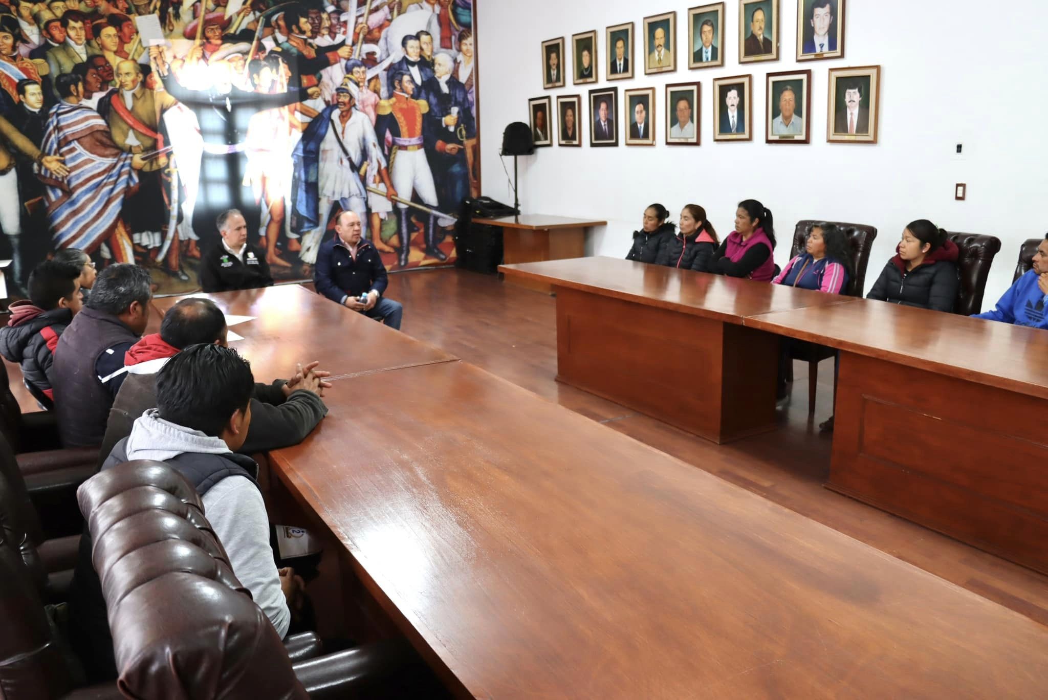 1691335697 988 El presidente municipal de Zinacantepec Manuel Vilchis Viveros se reunio