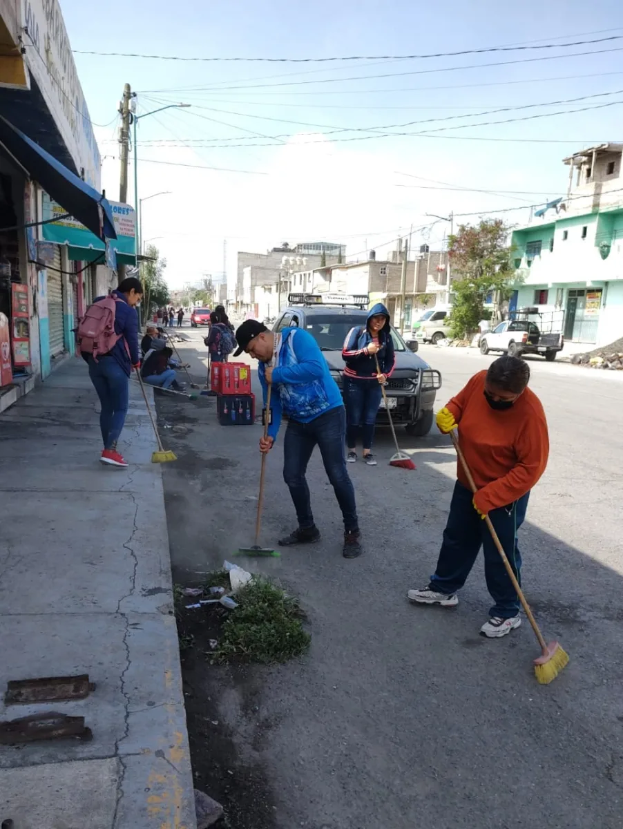 1691348604 993 GOBIERNO DE CHIMALHUACAN REALIZA JORNADA DE LIMPIA EN AV LOS