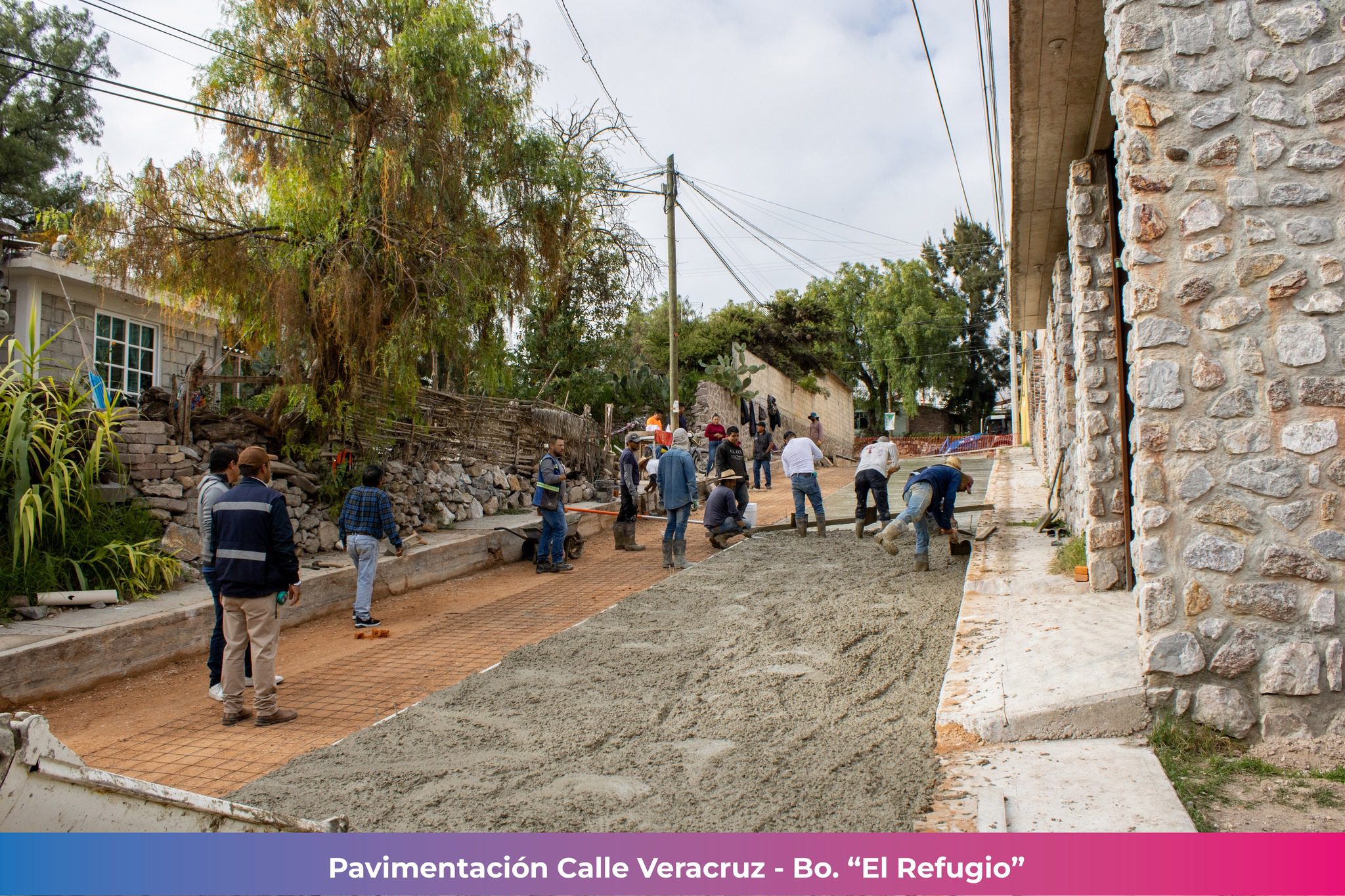 1691350006 103 MAS OBRAS EN TEQUIXQUIAC Continuamos con los trabajos de pavimentacion