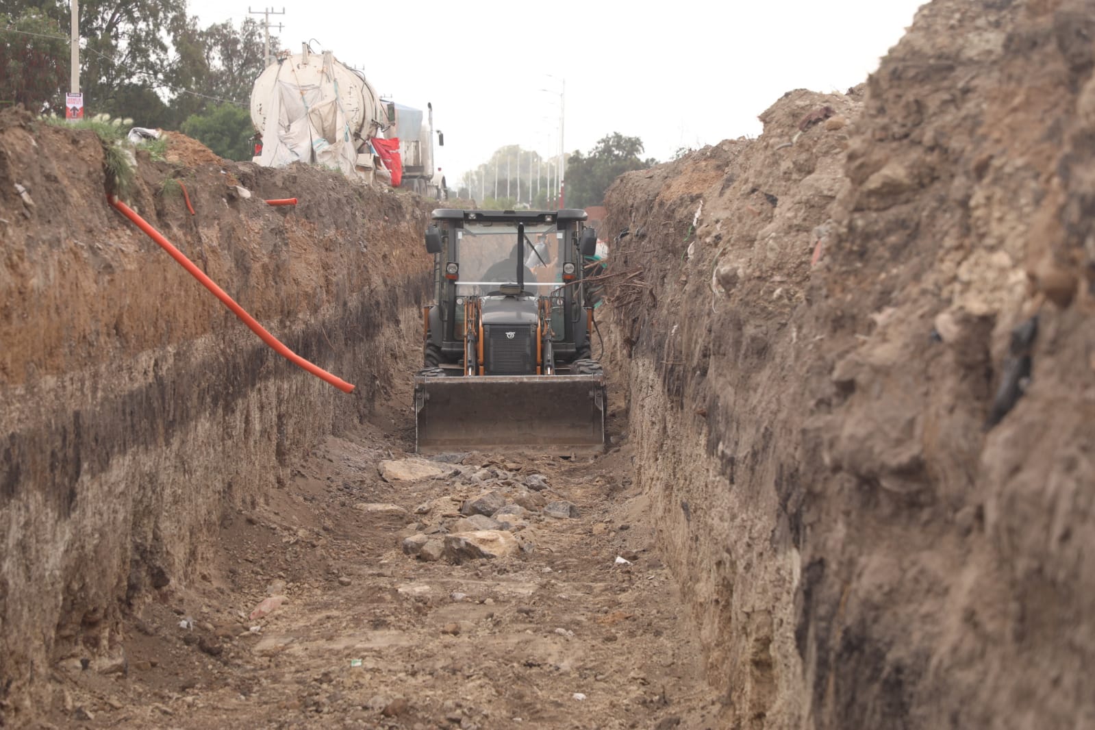 1691350036 52 ¡En marcha La construccion del drenaje sanitario en la comunidad