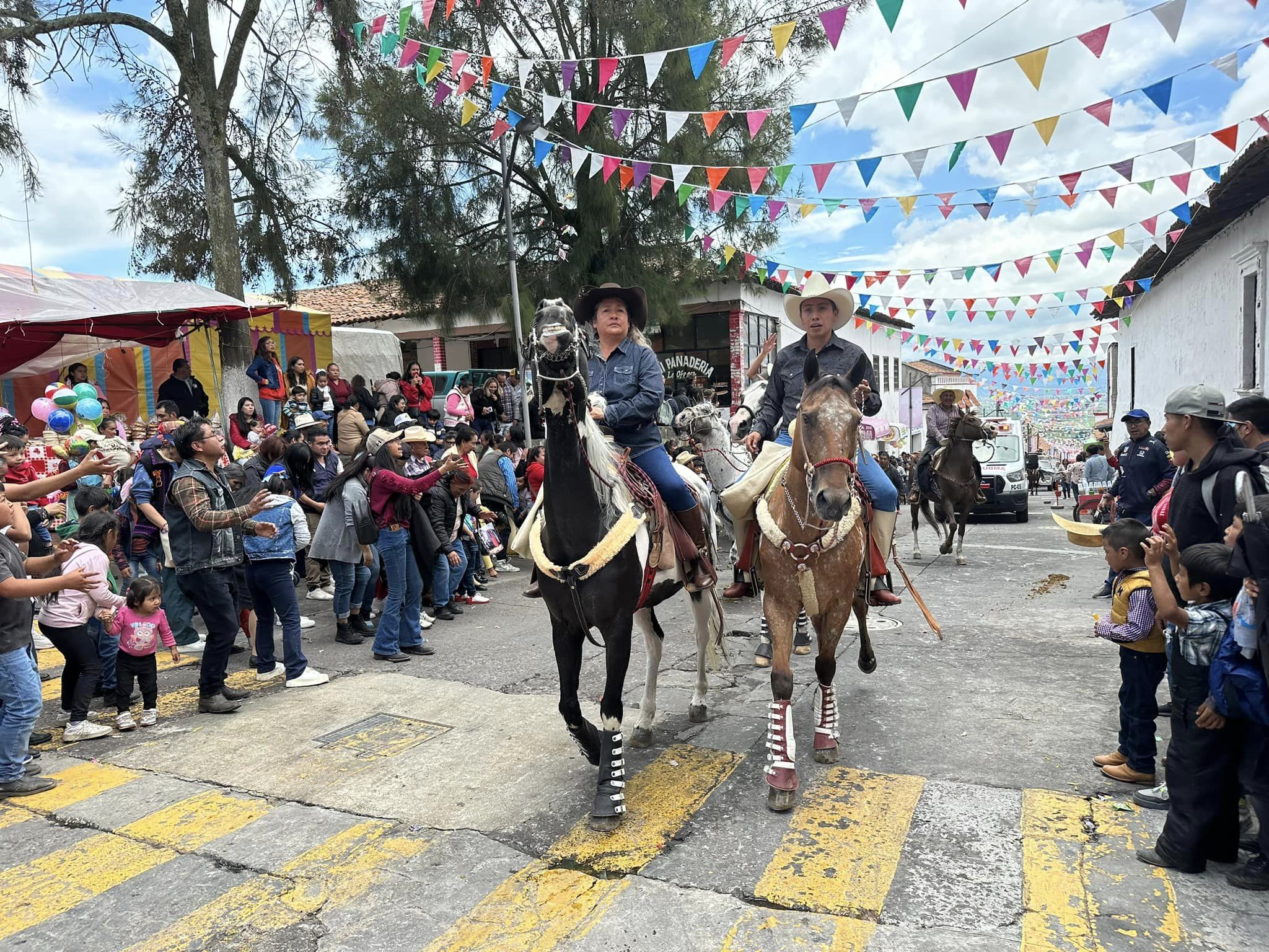 1691362604 205 Con jubilo esta manana se realizo la procesion de tractores