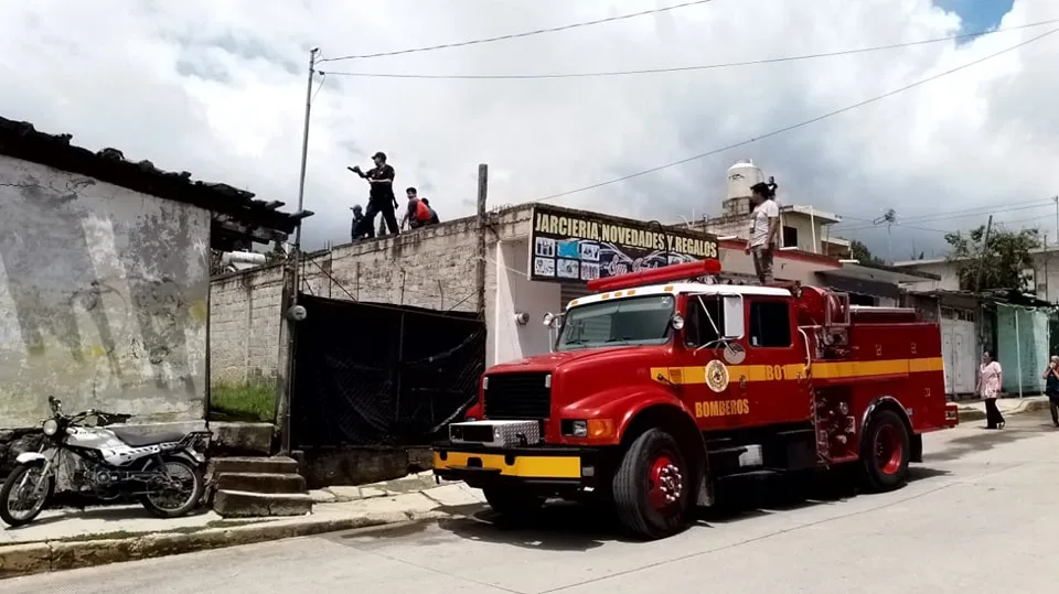 1691410920 ATIENDEN BOMBEROS INCENDIO jpg