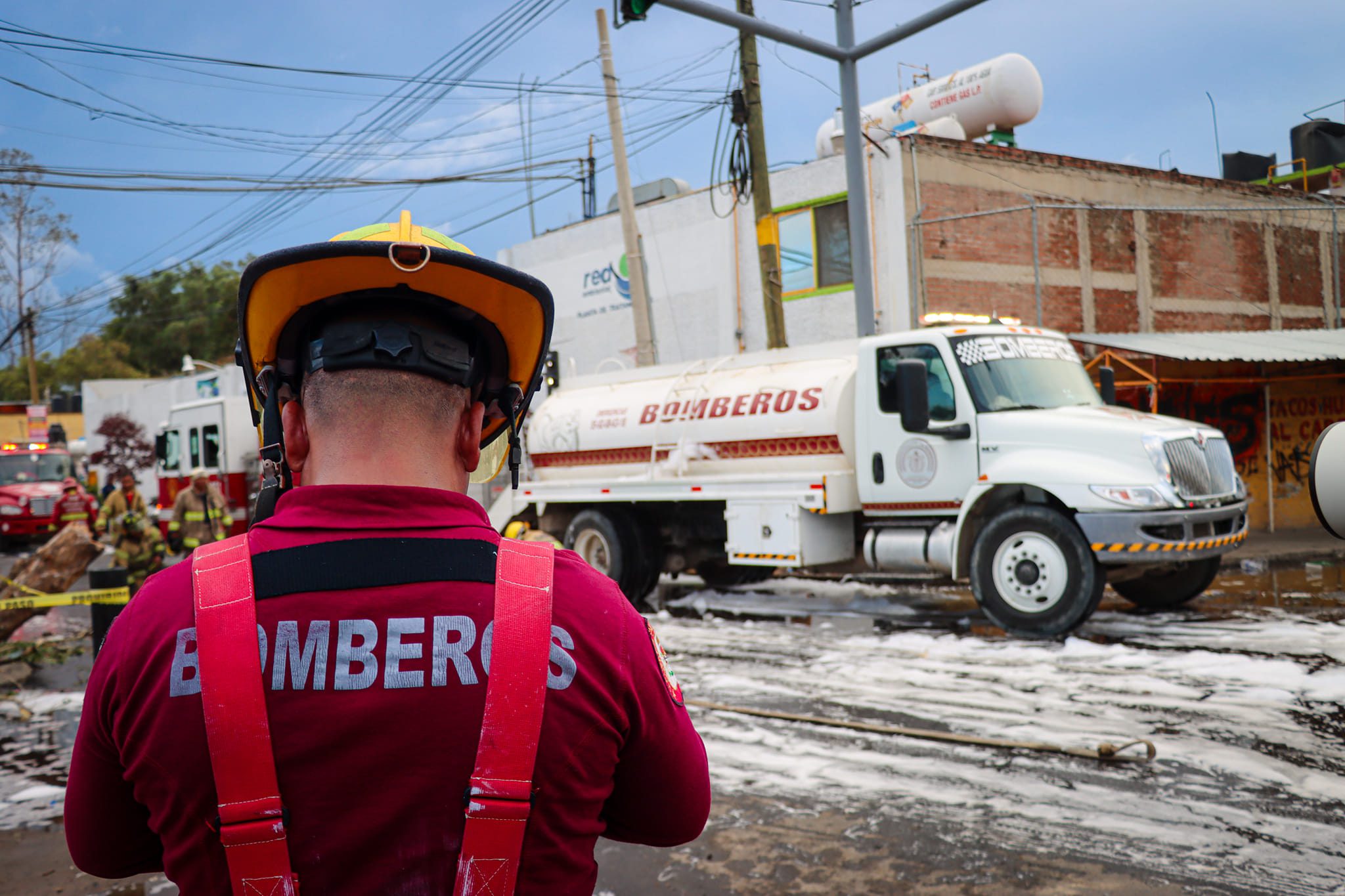 1691413408 7 INCENDIO CONTROLADO EN LA FABRICA DE QUIMICOS DEL MUNICIPIO DE