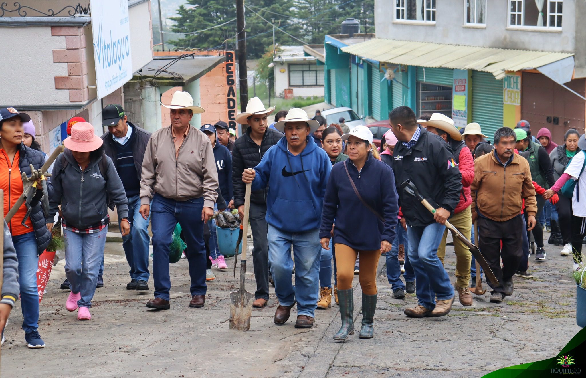 1691420221 6 Junto a la poblacion de Jiquipilco continuamos reforestando en diversos