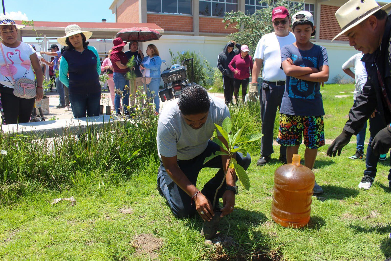 1691438916 148 ¡Unidos por la naturaleza Reforestacion en Ex Hacienda Santa Ines