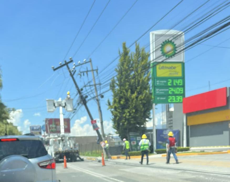 1691449055 581 Toma precaucion Carril cerrado en Av Tecnologico entre Francisco I