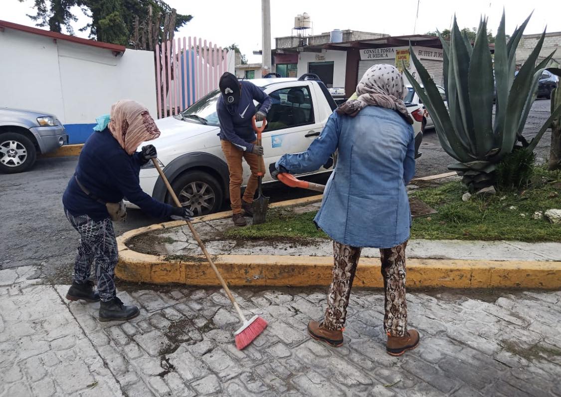 1691452596 Esta tarde el area de Ecologia realizo una limpieza