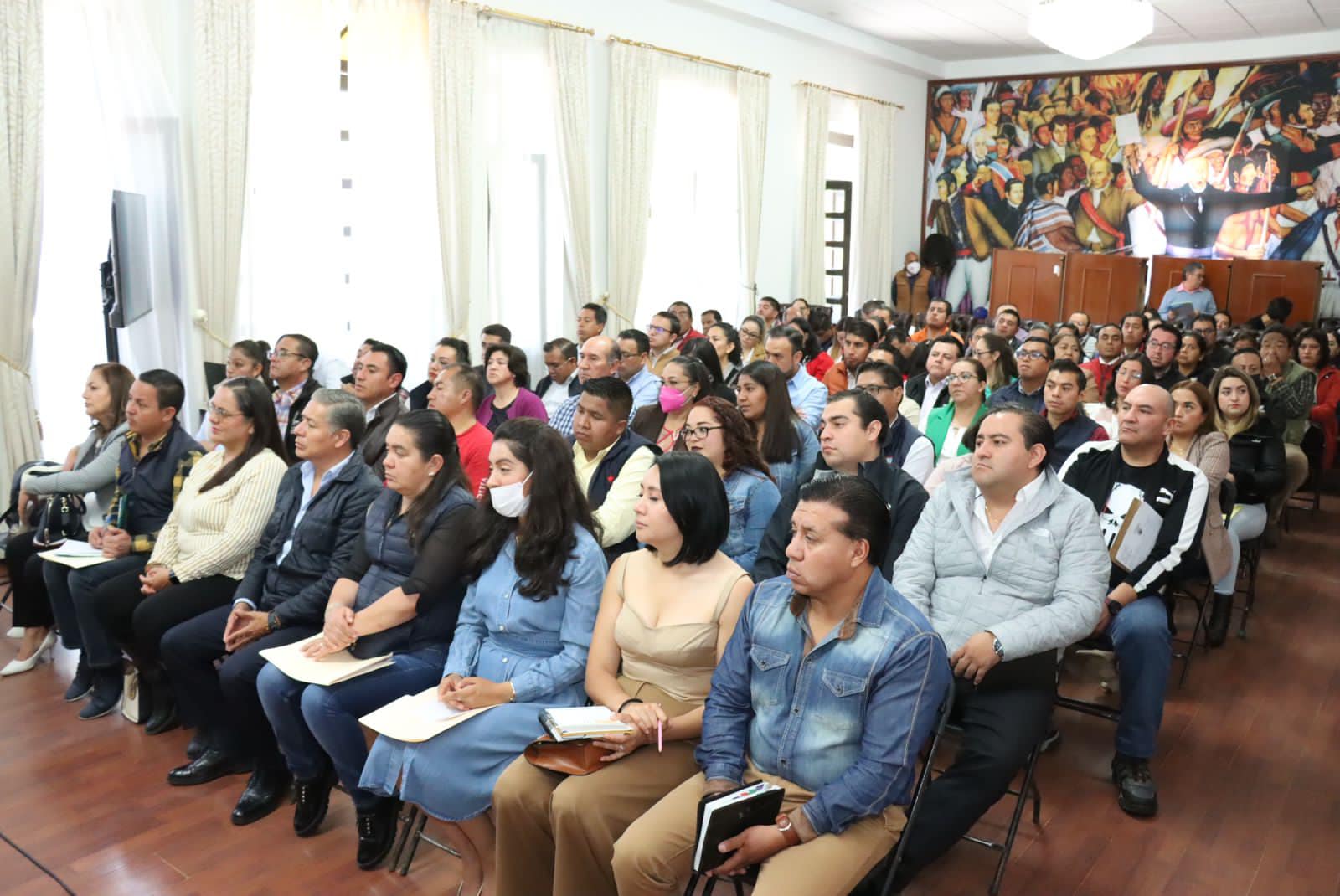 1691588216 864 Los servidores publicos de Zinacantepec recibieron capacitacion de Derecho de