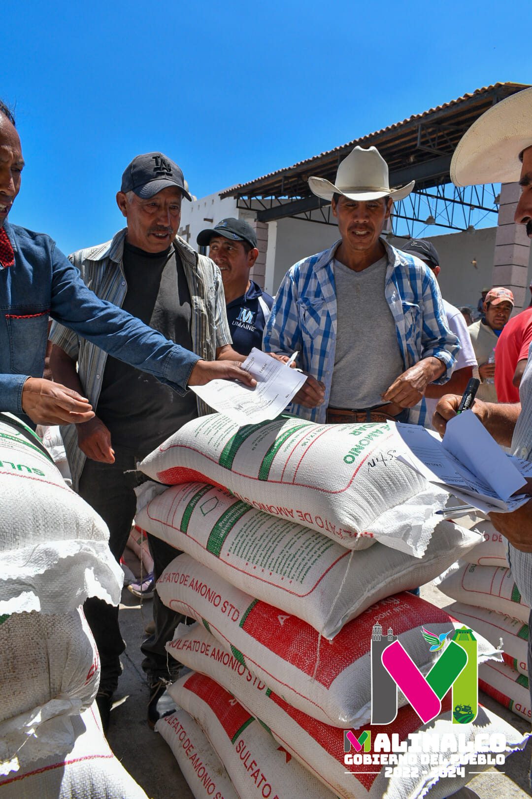 1691597858 886 Seguimos entregando fertilizantes a las y los campesinos de nuestro