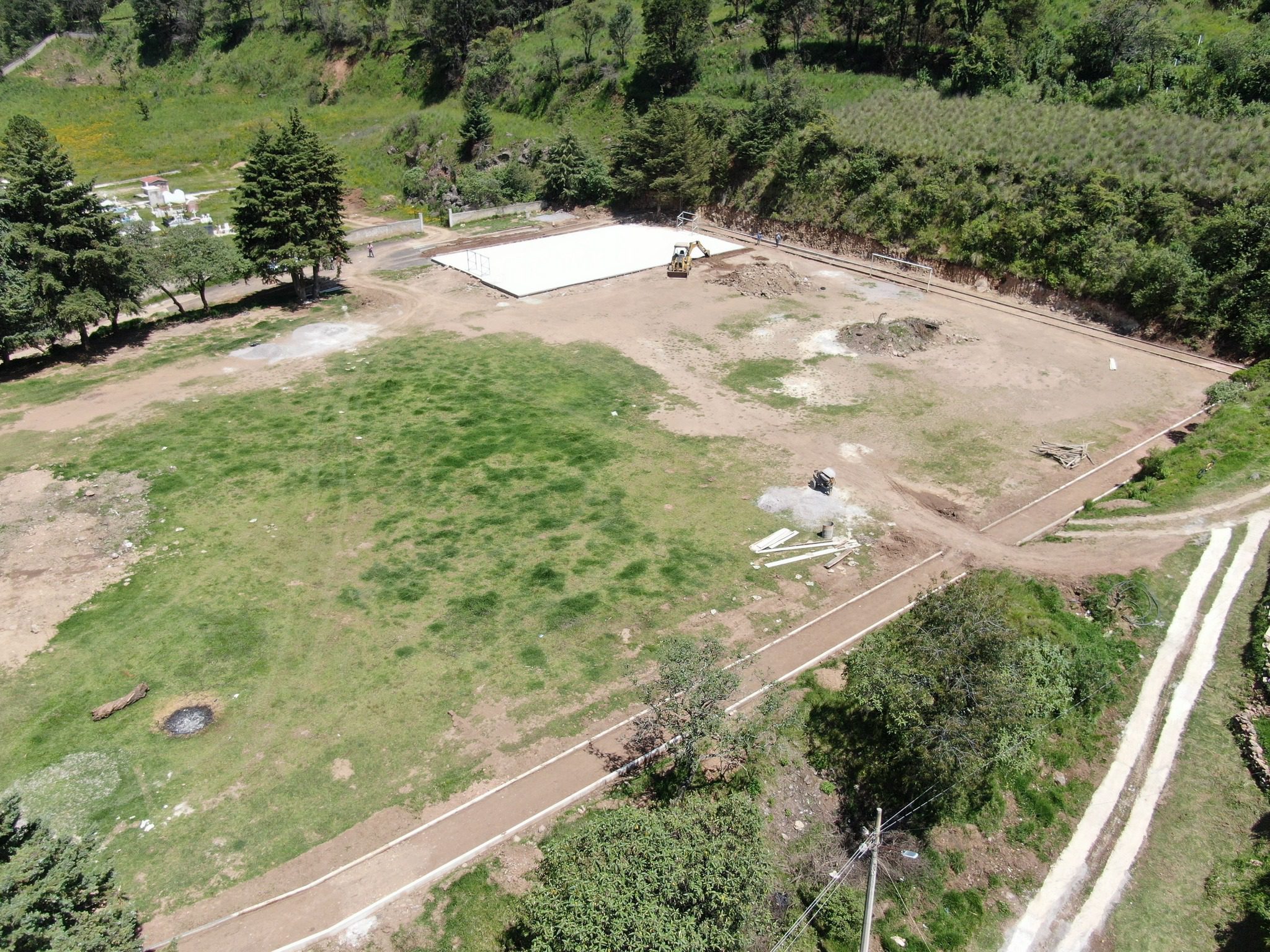 1691600600 905 La construccion del area deportiva en la colonia Agricola Analco