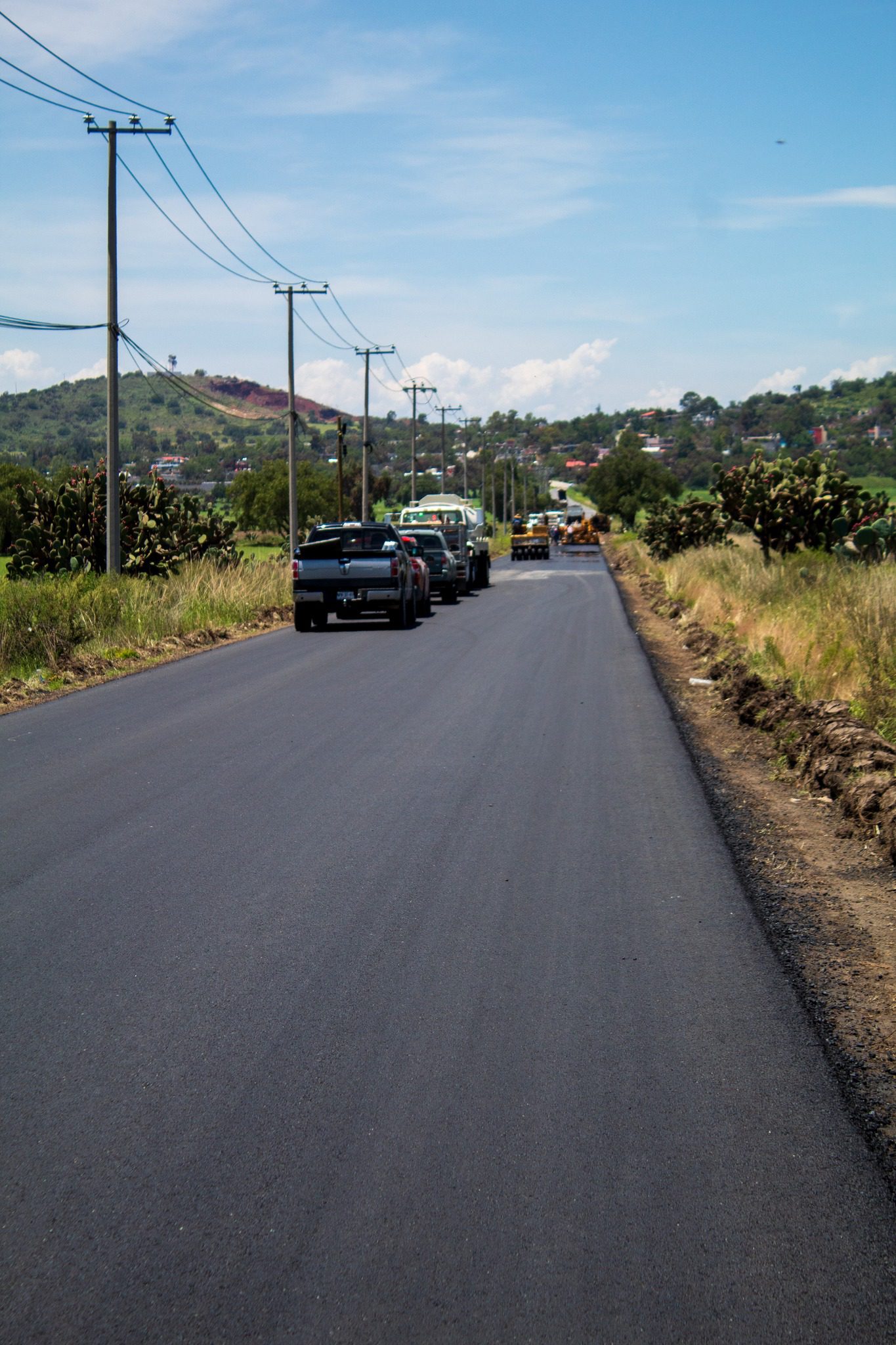 1691669666 93 ¡Nuevas mejoras viales en Nopaltepec En una accion conjunta entre