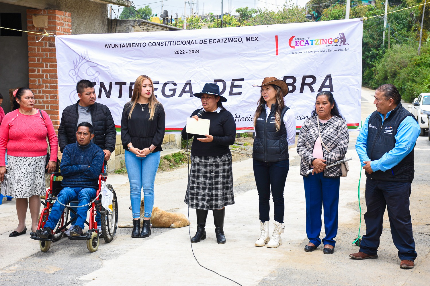 1691757447 196 Entrega de Obra Construccion de Drenaje sanitario en calle de