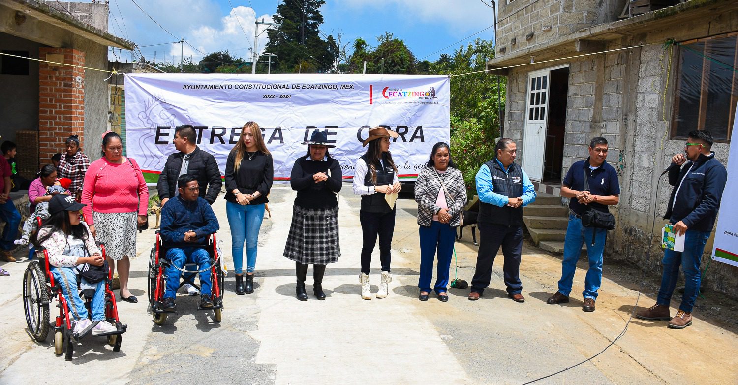 1691764716 614 Entrega de Obra Construccion de Drenaje sanitario en calle de