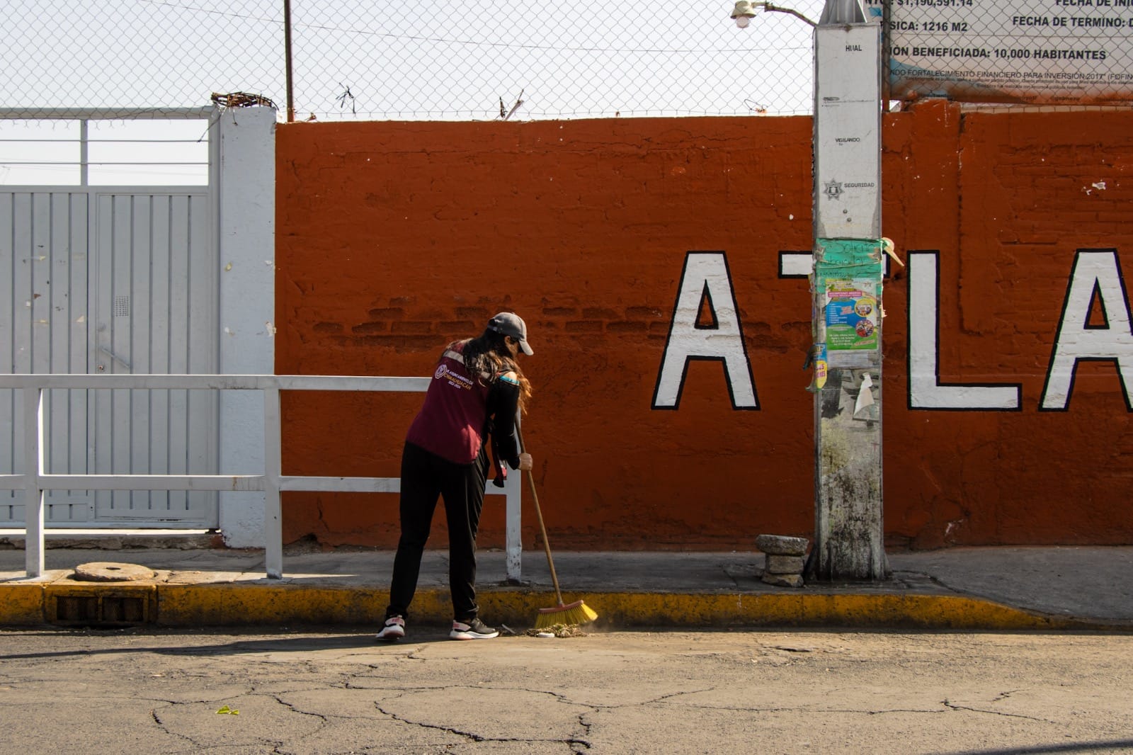 1691875367 223 GOBIERNO DE CHIMALHUACAN EMBELLECE MERCADO 12 DE DICIEMBRE EN LA