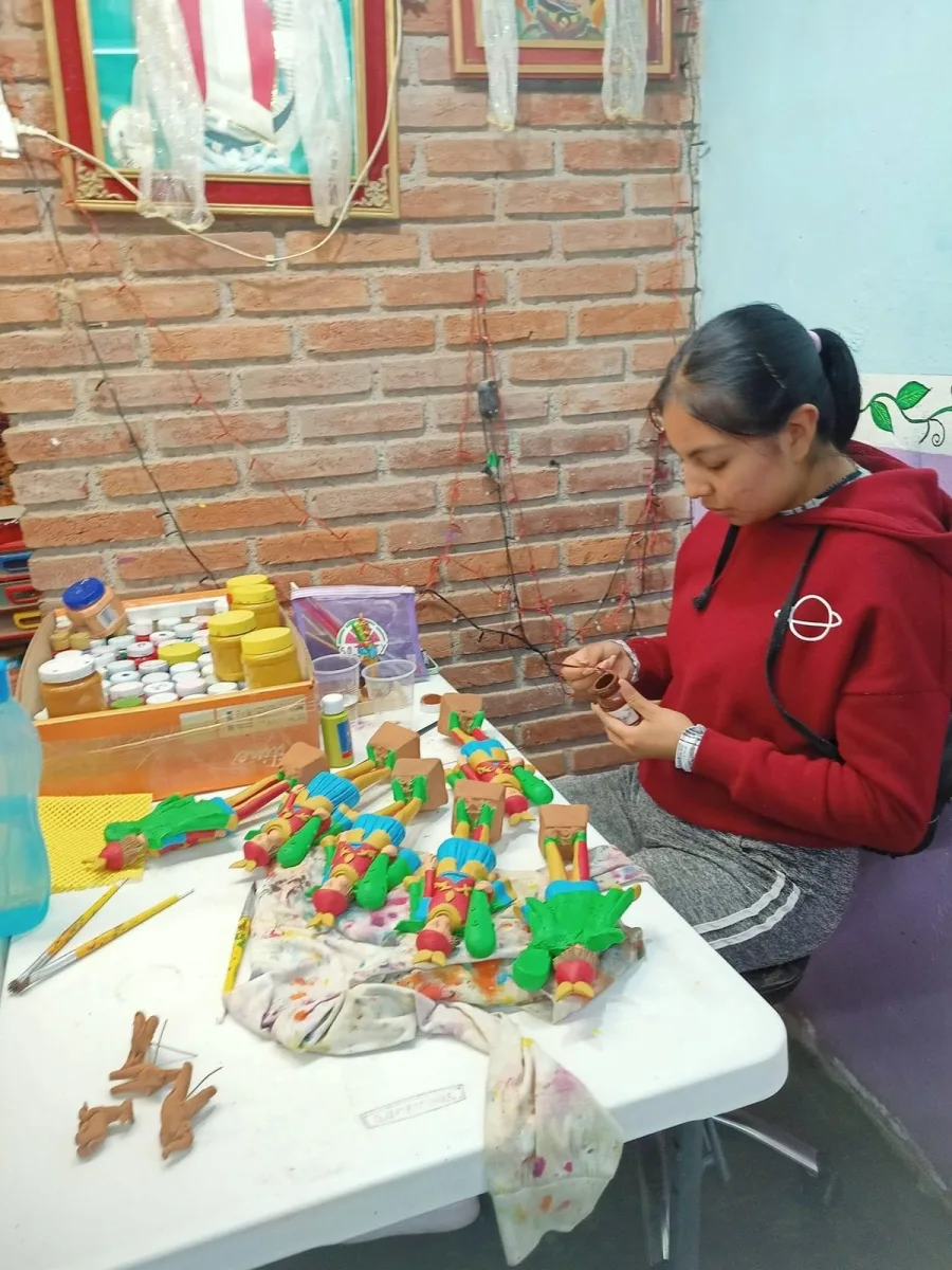 1691939202 246 Ven a Metepequear y visita el Taller Arte en Miniatura