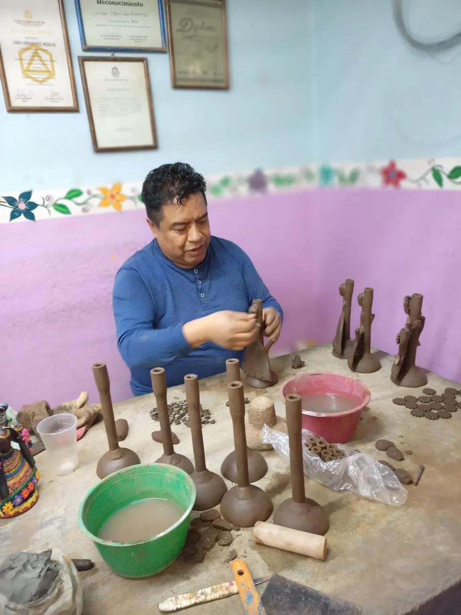 1691946536 468 Ven a Metepequear y visita el Taller Arte en Miniatura