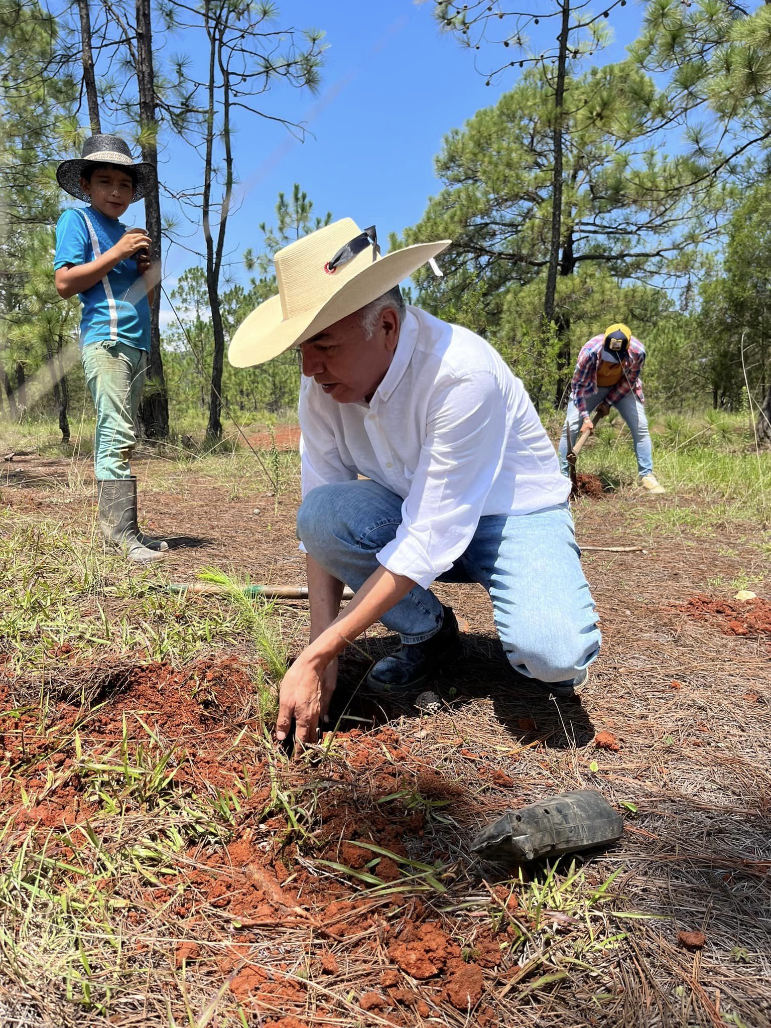 1692036831 597 RLR Via Rigoberto Lopez Rivera Sabado de reforestacion en